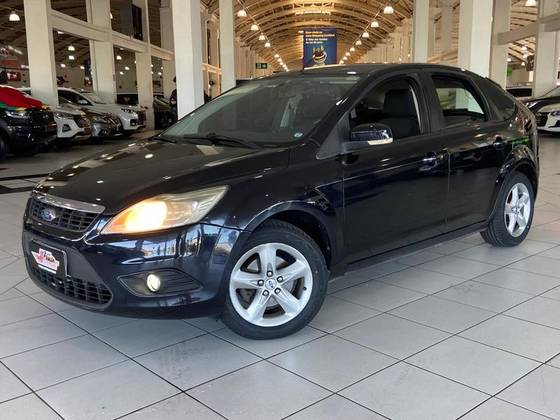 FORD FOCUS 2.0 HA 16V FLEX 4P AUTOMÁTICO FORD FOCUS 2.0 HA 16V FLEX 4P AUTOMÁTICO